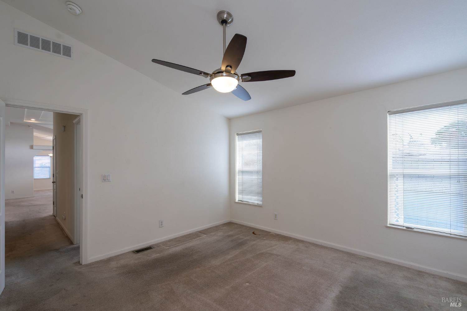 32 Yorkshire Drive, Santa Rosa, CA 95401