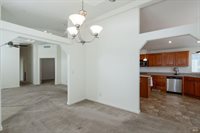32 Yorkshire Drive, Santa Rosa, CA 95401