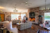 32 Yorkshire Drive, Santa Rosa, CA 95401
