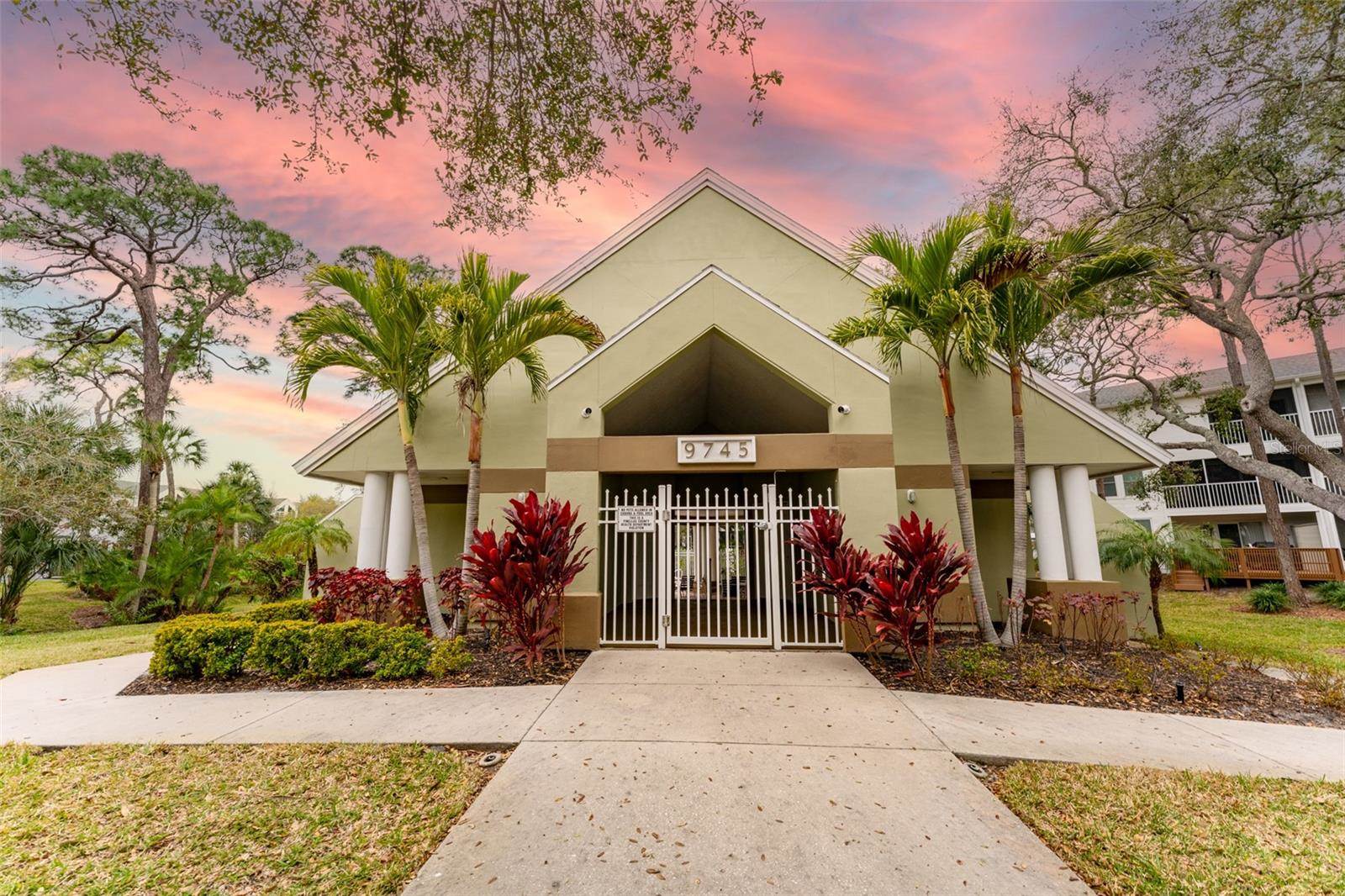 9936 Indian Key Trail, #22, Seminole, FL 33776