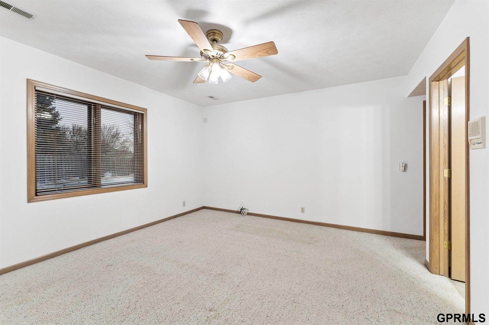 1705 North 129 Street, Omaha, NE 68154