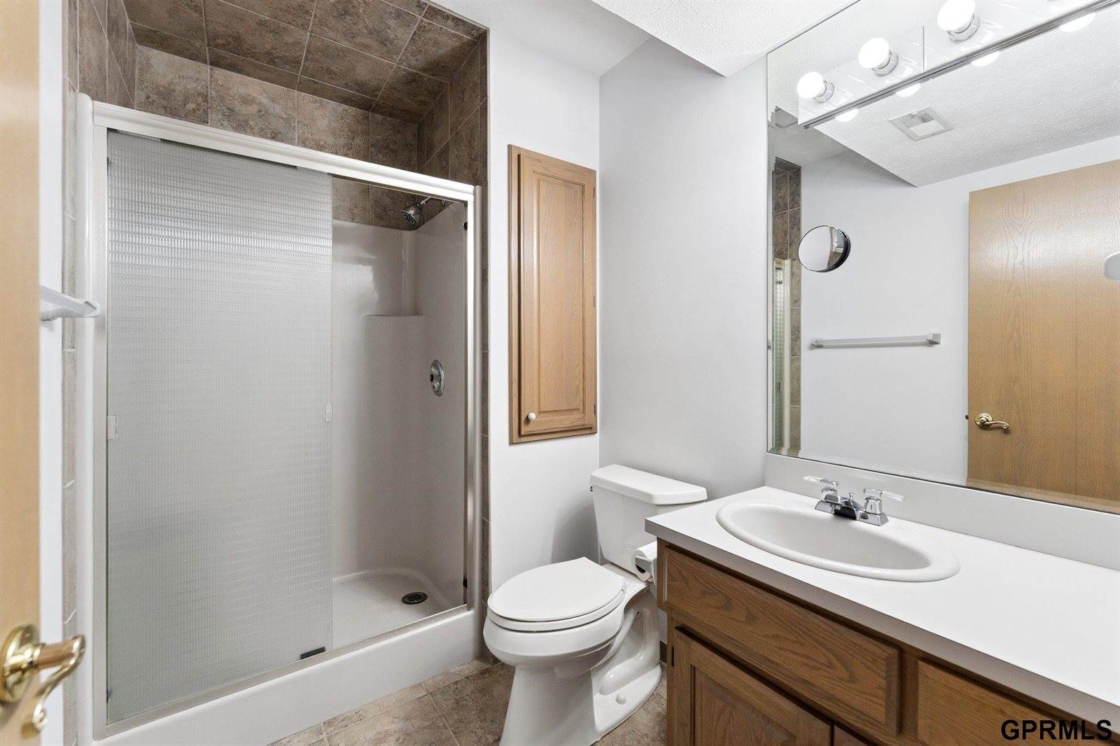 1705 North 129 Street, Omaha, NE 68154