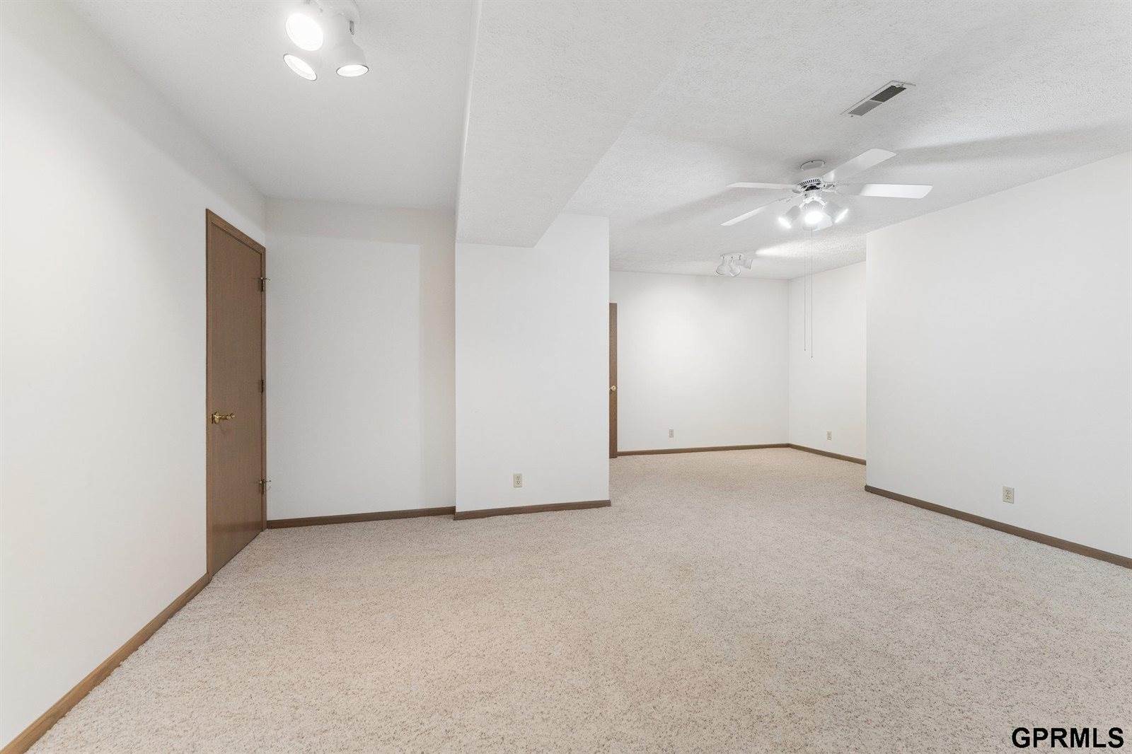 1705 North 129 Street, Omaha, NE 68154