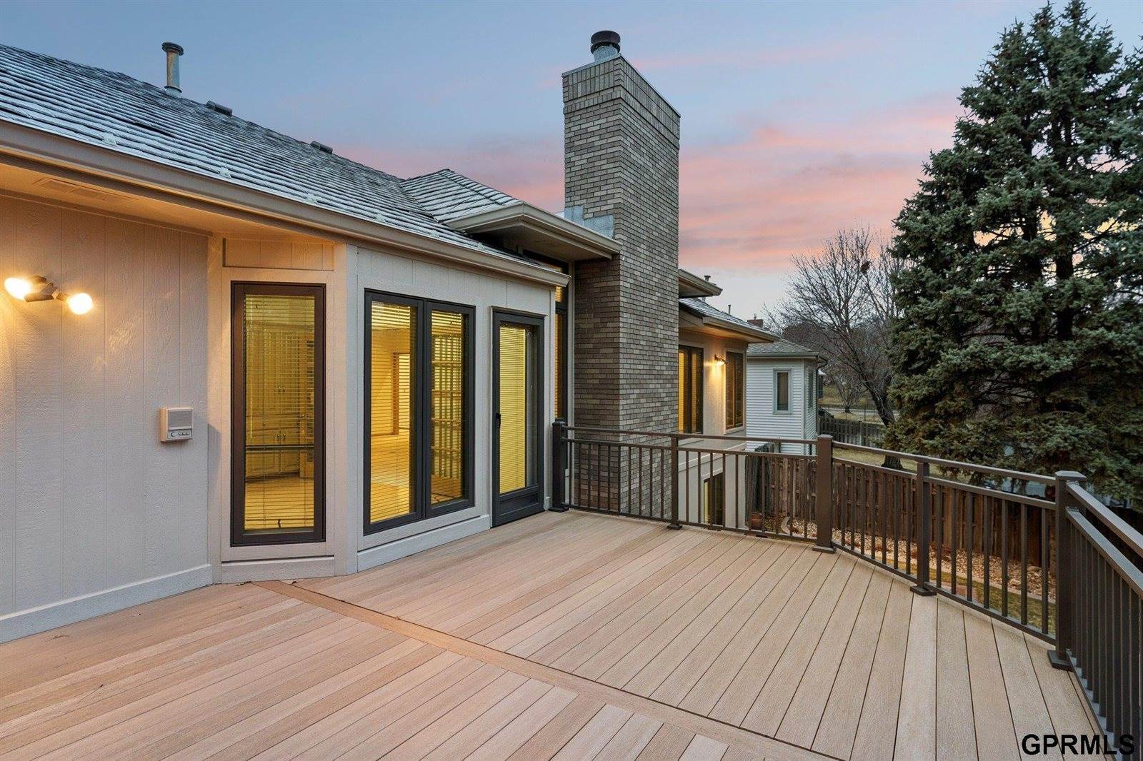 1705 North 129 Street, Omaha, NE 68154