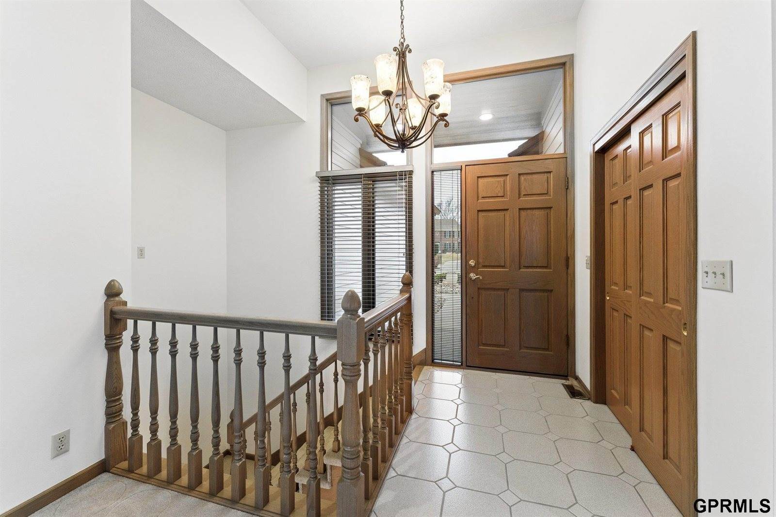 1705 North 129 Street, Omaha, NE 68154