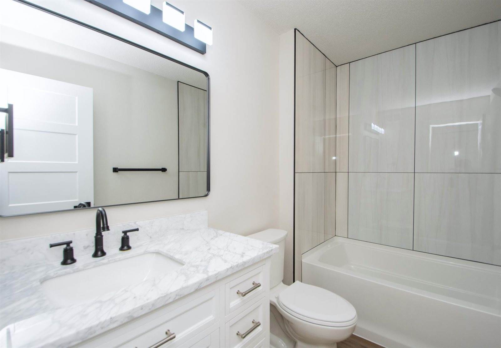 1824 56th Avenue South, Fargo, ND 58104