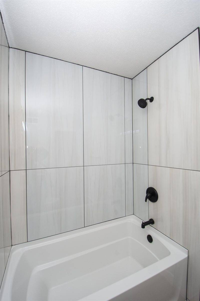 1824 56th Avenue South, Fargo, ND 58104