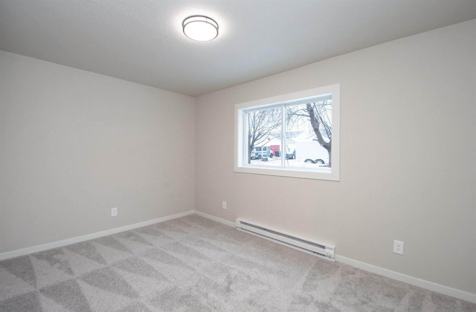 1824 56th Avenue South, Fargo, ND 58104