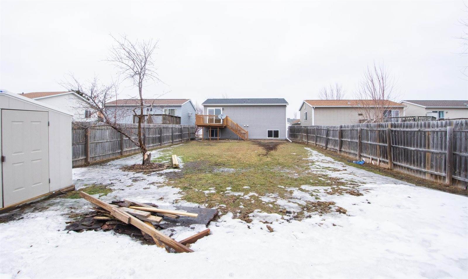 1824 56th Avenue South, Fargo, ND 58104