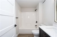 1824 56th Avenue South, Fargo, ND 58104