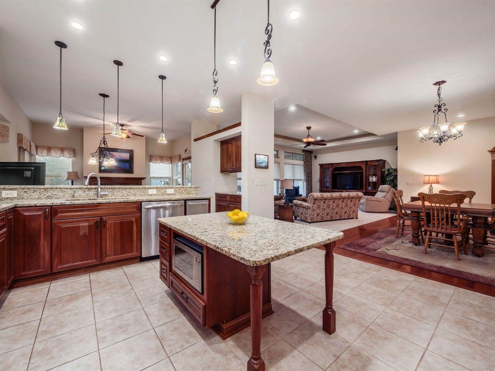 7513 Upper Cambridge Way, Westerville, OH 43082