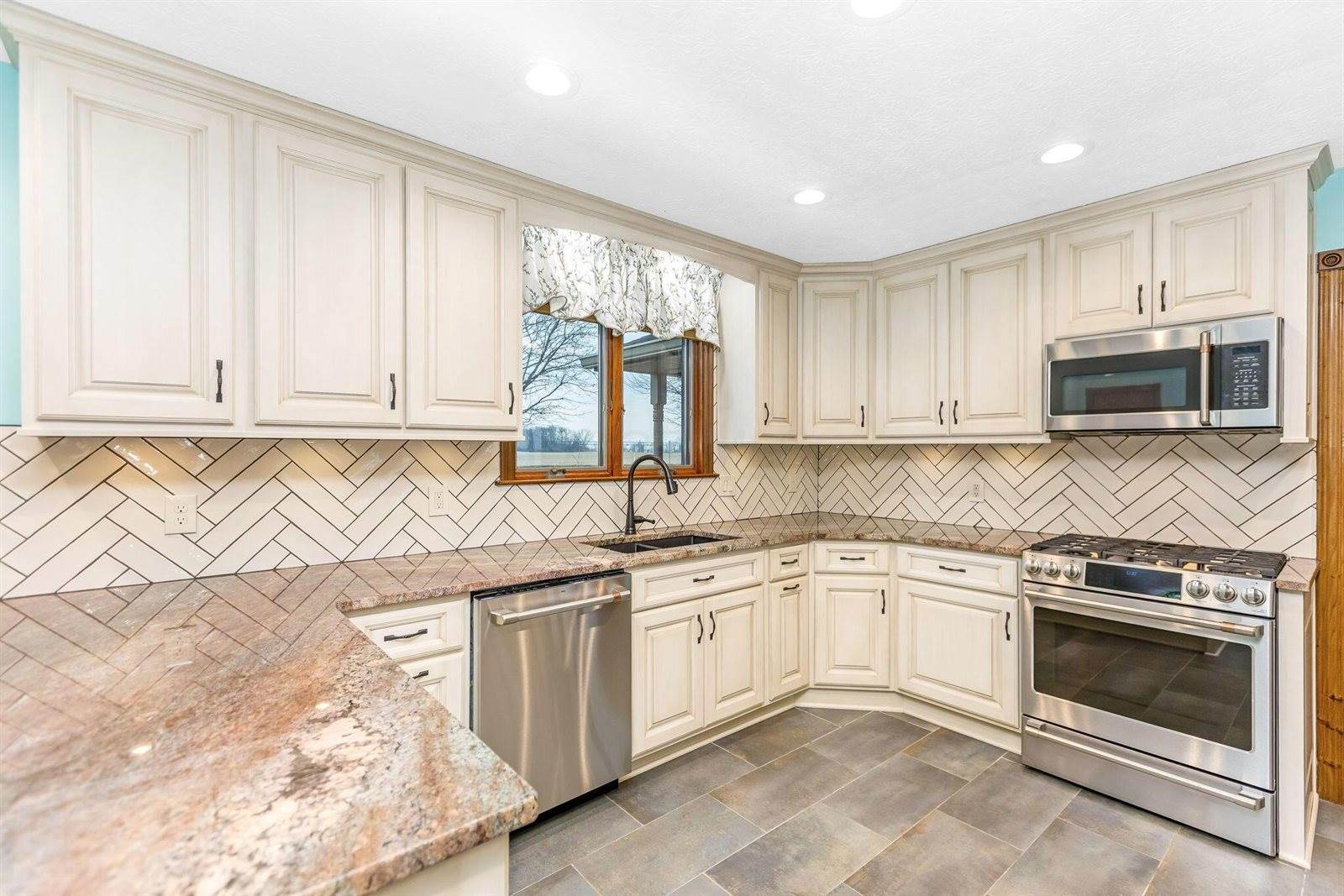 4479 State Route 762, Lockbourne, OH 43137