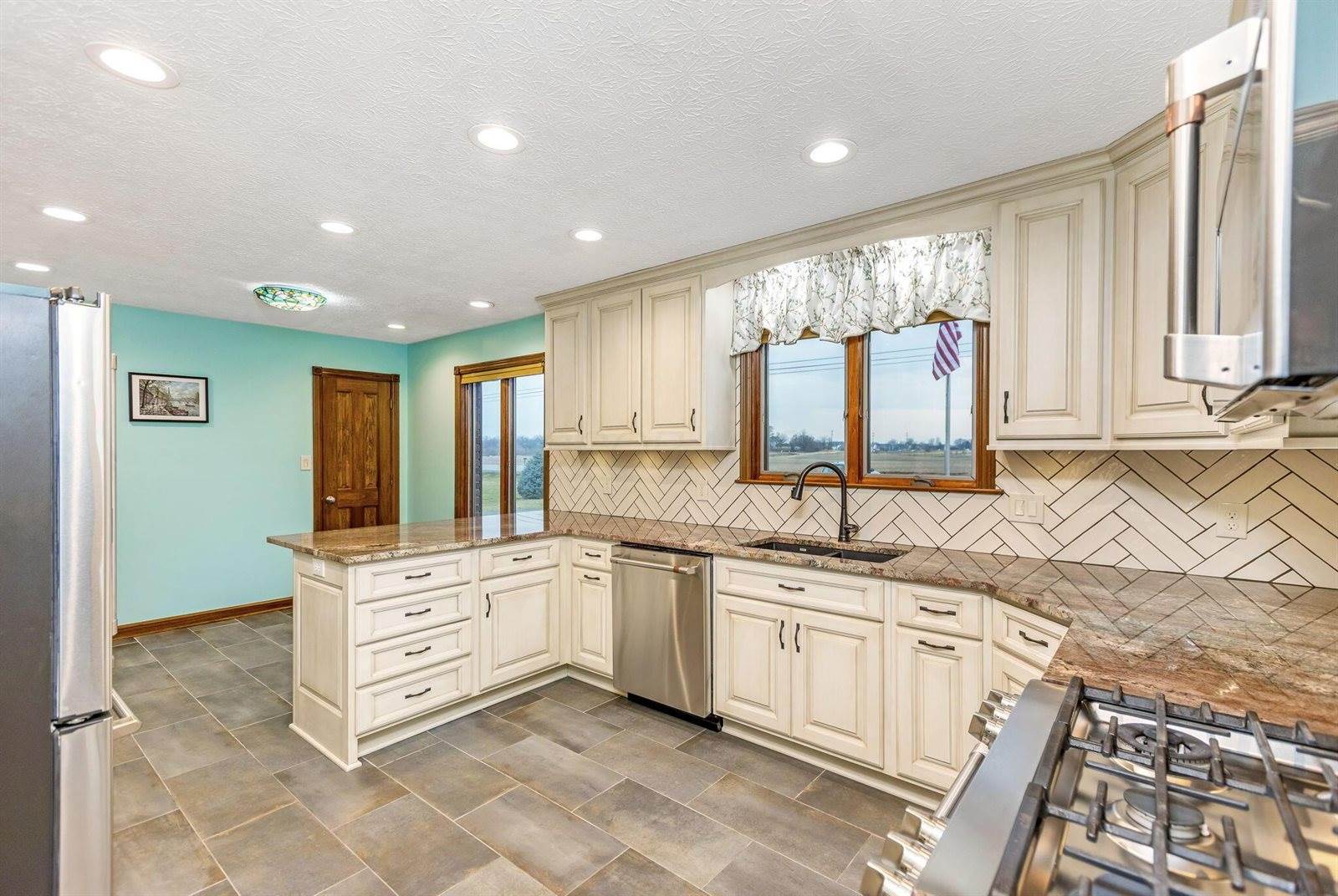 4479 State Route 762, Lockbourne, OH 43137