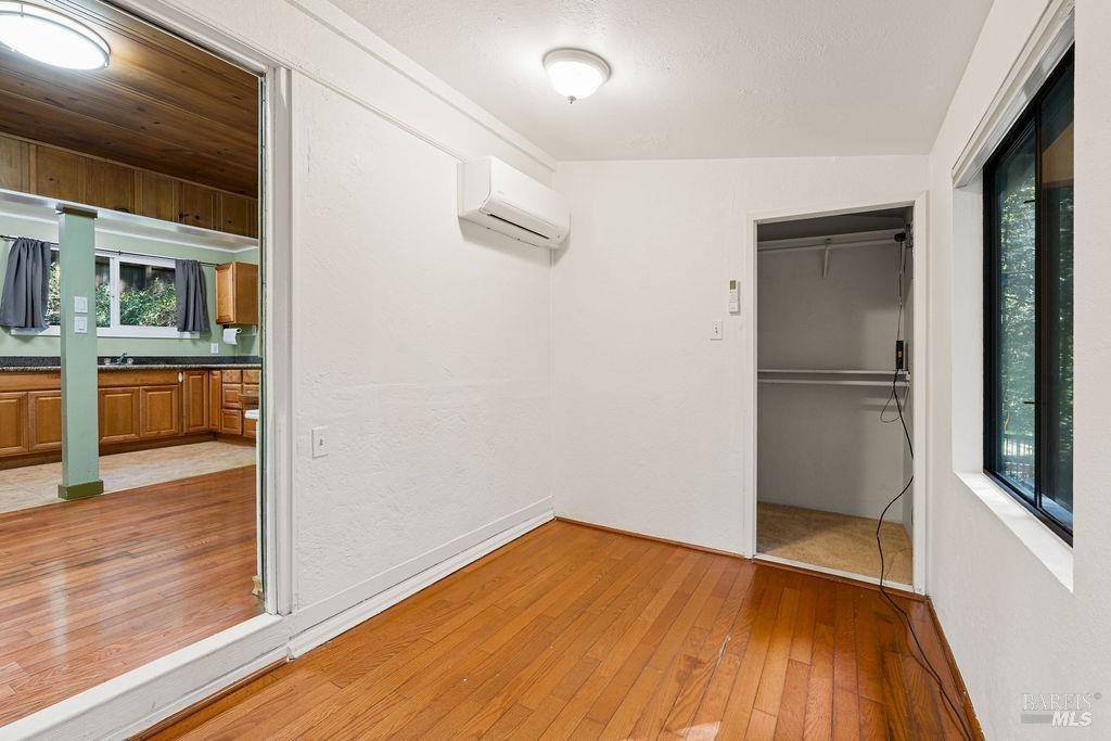 10987 Terrace Drive, Forestville, CA 95436