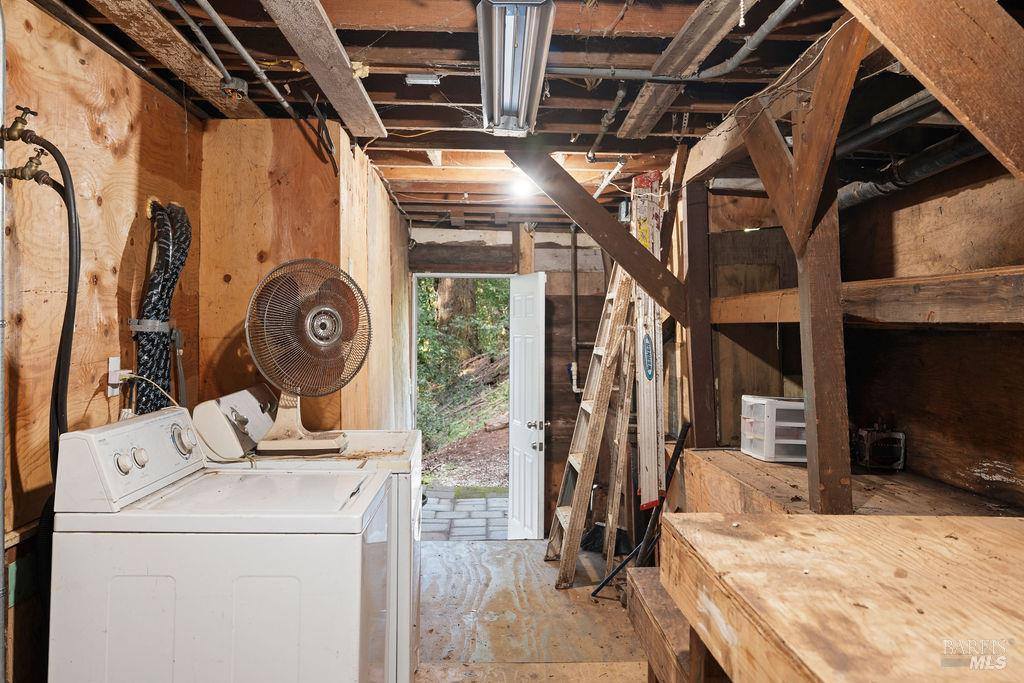 10987 Terrace Drive, Forestville, CA 95436