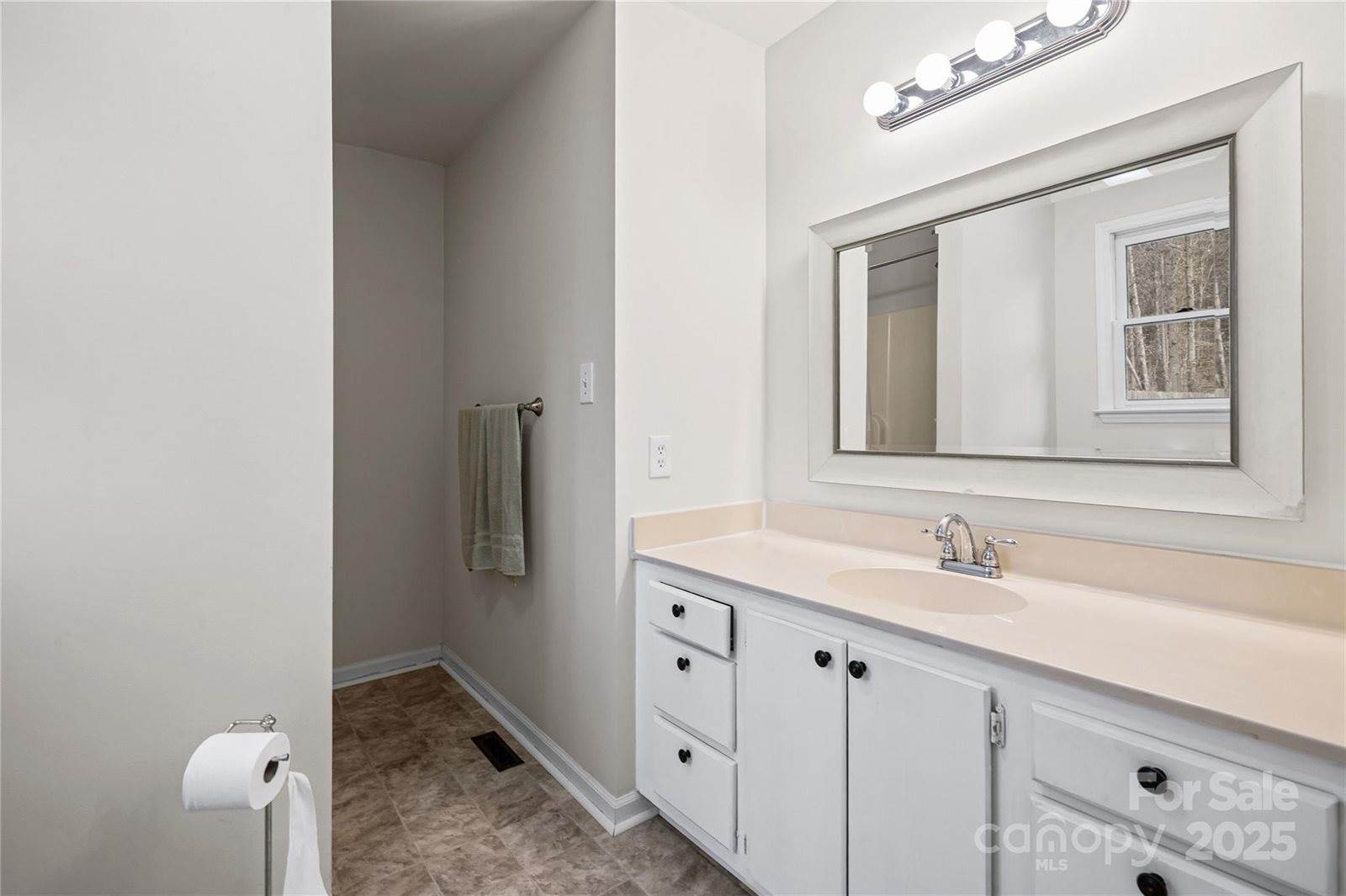 3973 Huntington Court, Denver, NC 28037