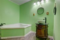 605 South Ozark Avenue, Joplin, MO 64801