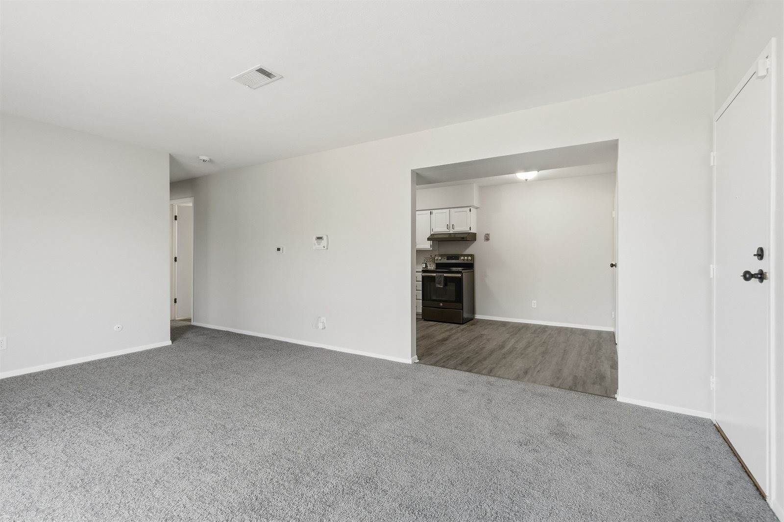 5102 25th Avenue Court, Moline, IL 61265