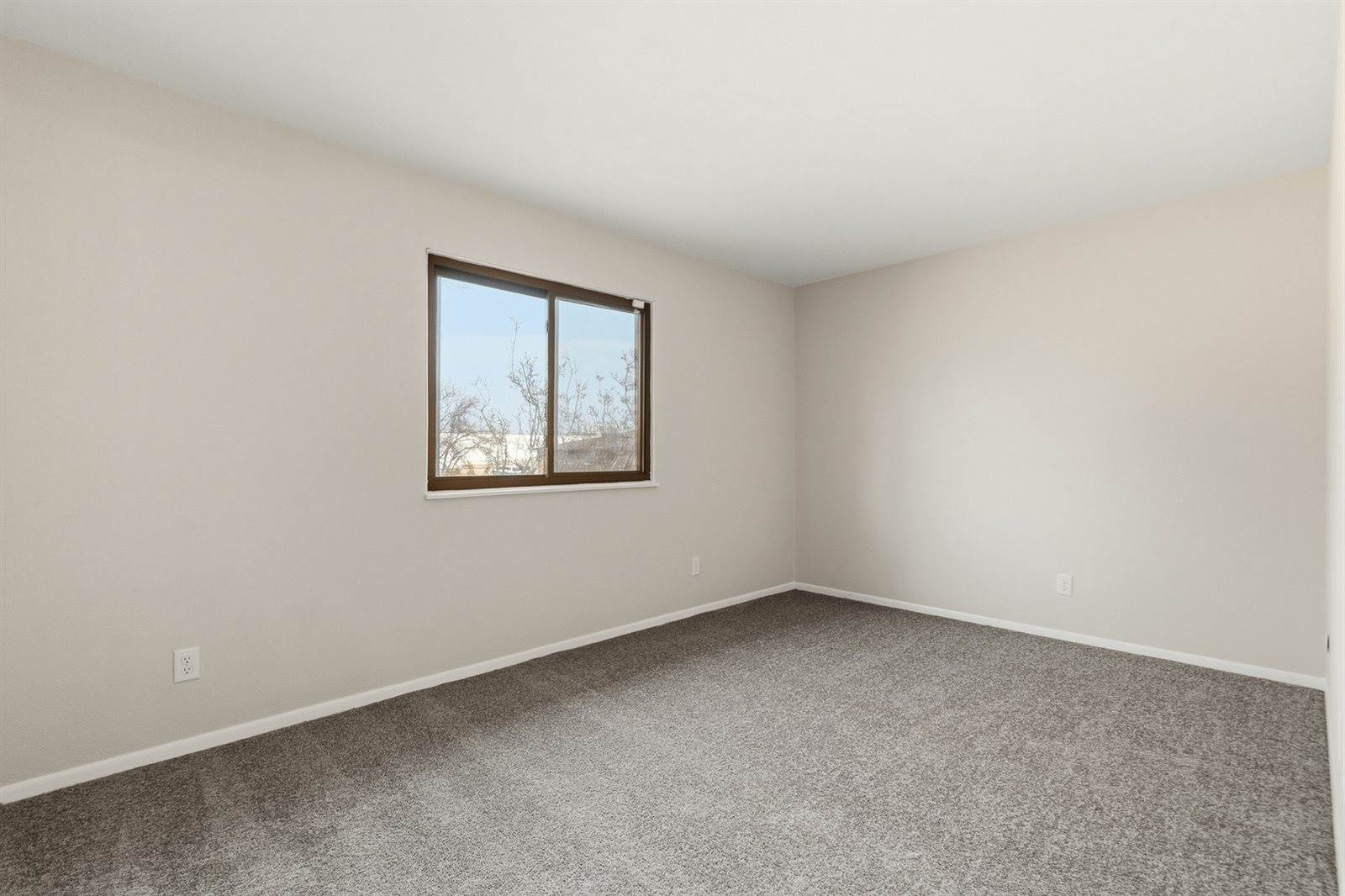 5102 25th Avenue Court, Moline, IL 61265