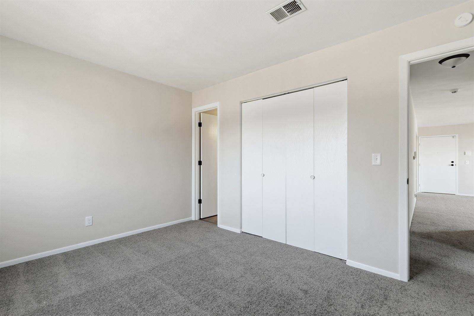 5102 25th Avenue Court, Moline, IL 61265