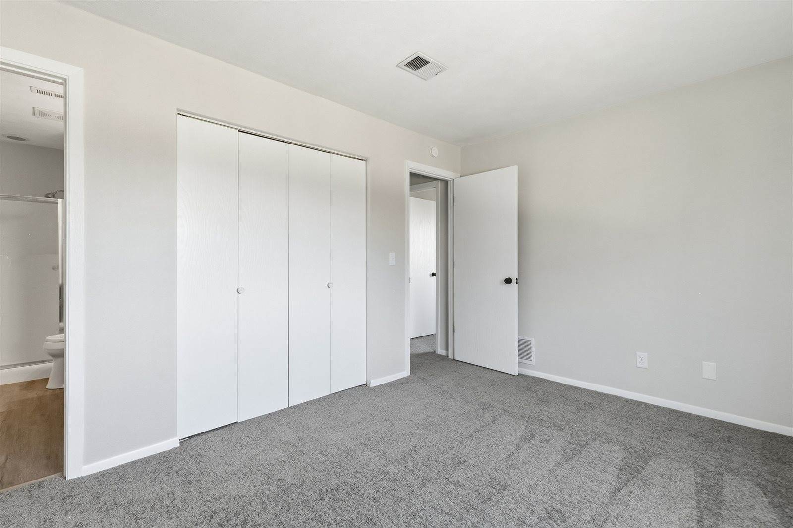 5102 25th Avenue Court, Moline, IL 61265