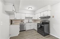 5102 25th Avenue Court, Moline, IL 61265