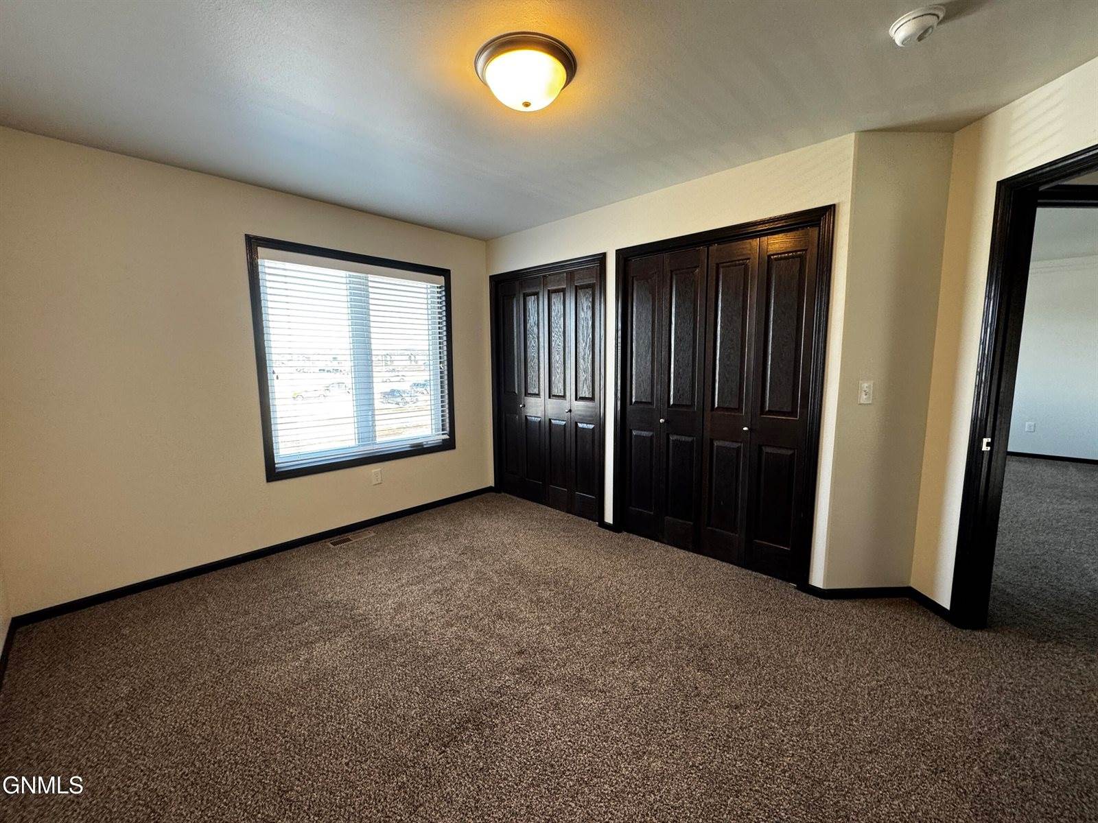 3717 Mckenzie Drive SE, Mandan, ND 58554