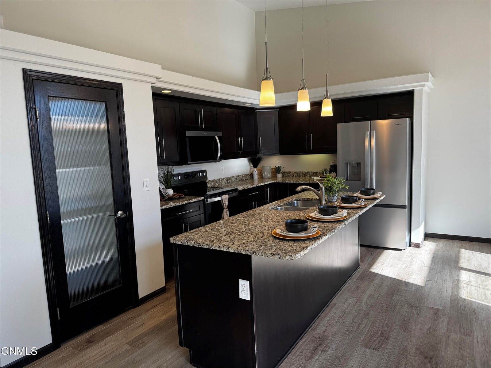 3717 Mckenzie Drive SE, Mandan, ND 58554