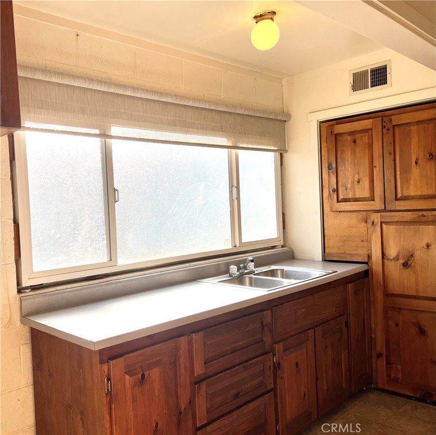 390 North Forbes Street, Lakeport, CA 95453