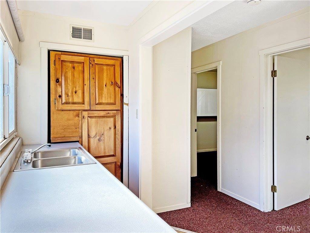 390 North Forbes Street, Lakeport, CA 95453