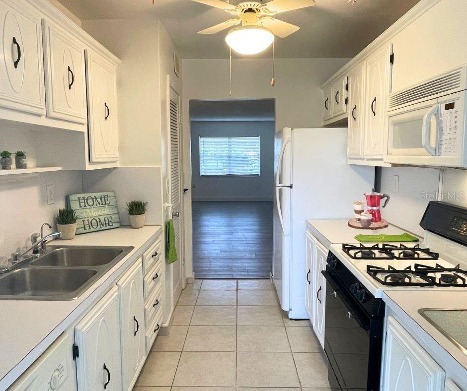 9950 62ND Terrace North, #106, Saint Petersburg, FL 33708