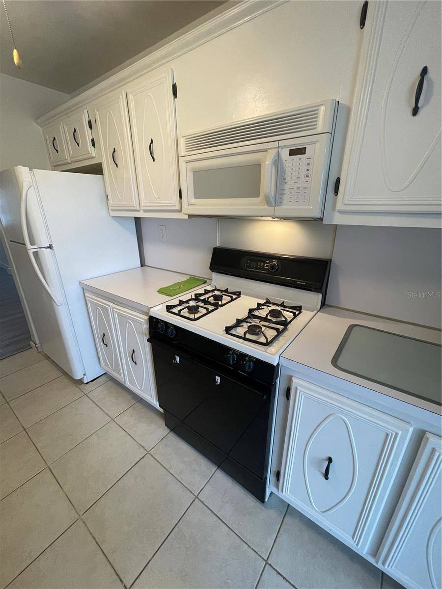 9950 62ND Terrace North, #106, Saint Petersburg, FL 33708