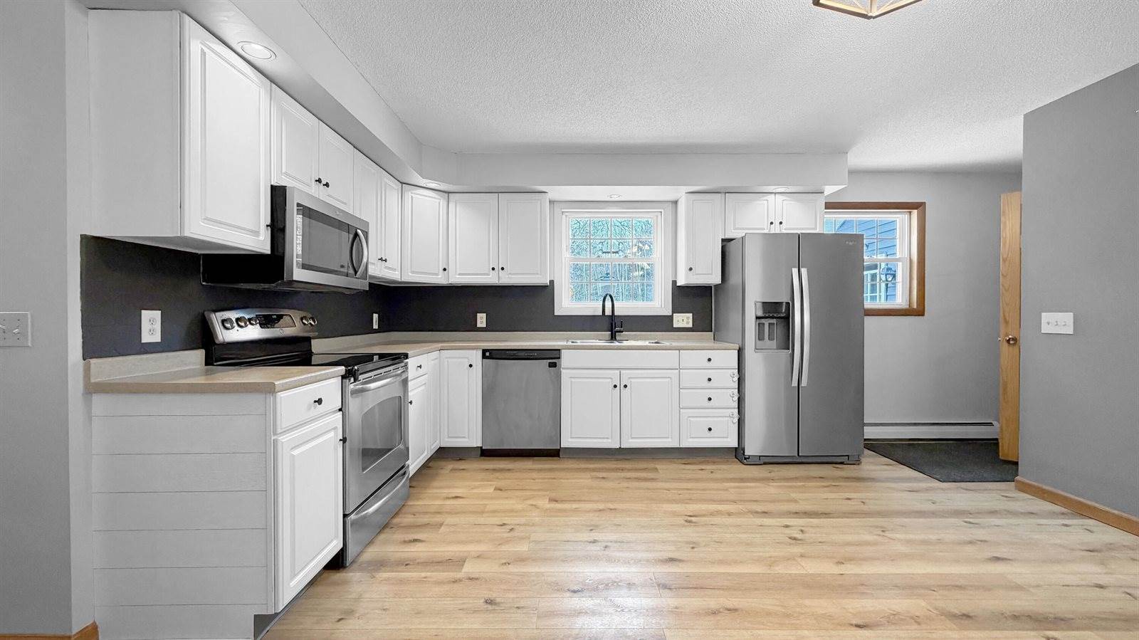 1880 Mattamiscontis Road, Mattamiscontis Township, ME 04457