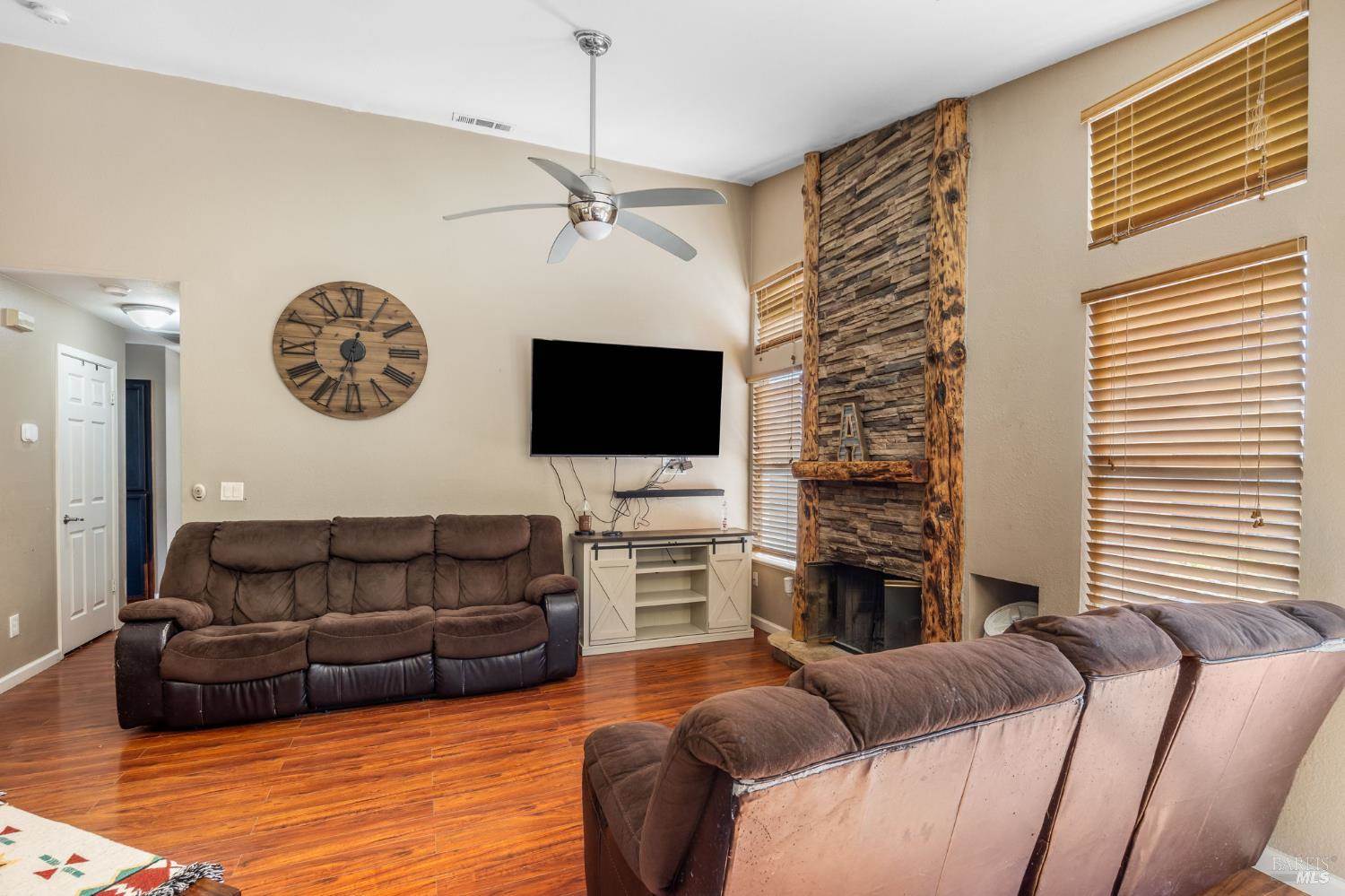 1695 Marenda Drive, Dixon, CA 95620