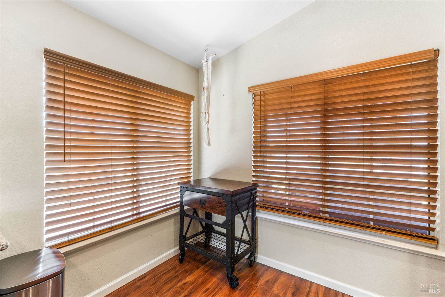 1695 Marenda Drive, Dixon, CA 95620