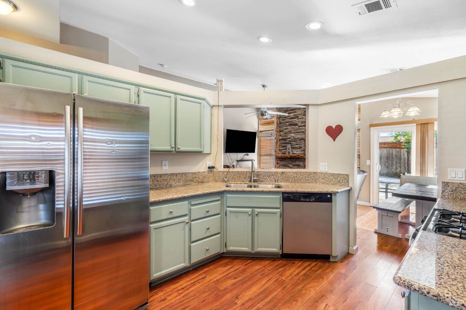 1695 Marenda Drive, Dixon, CA 95620