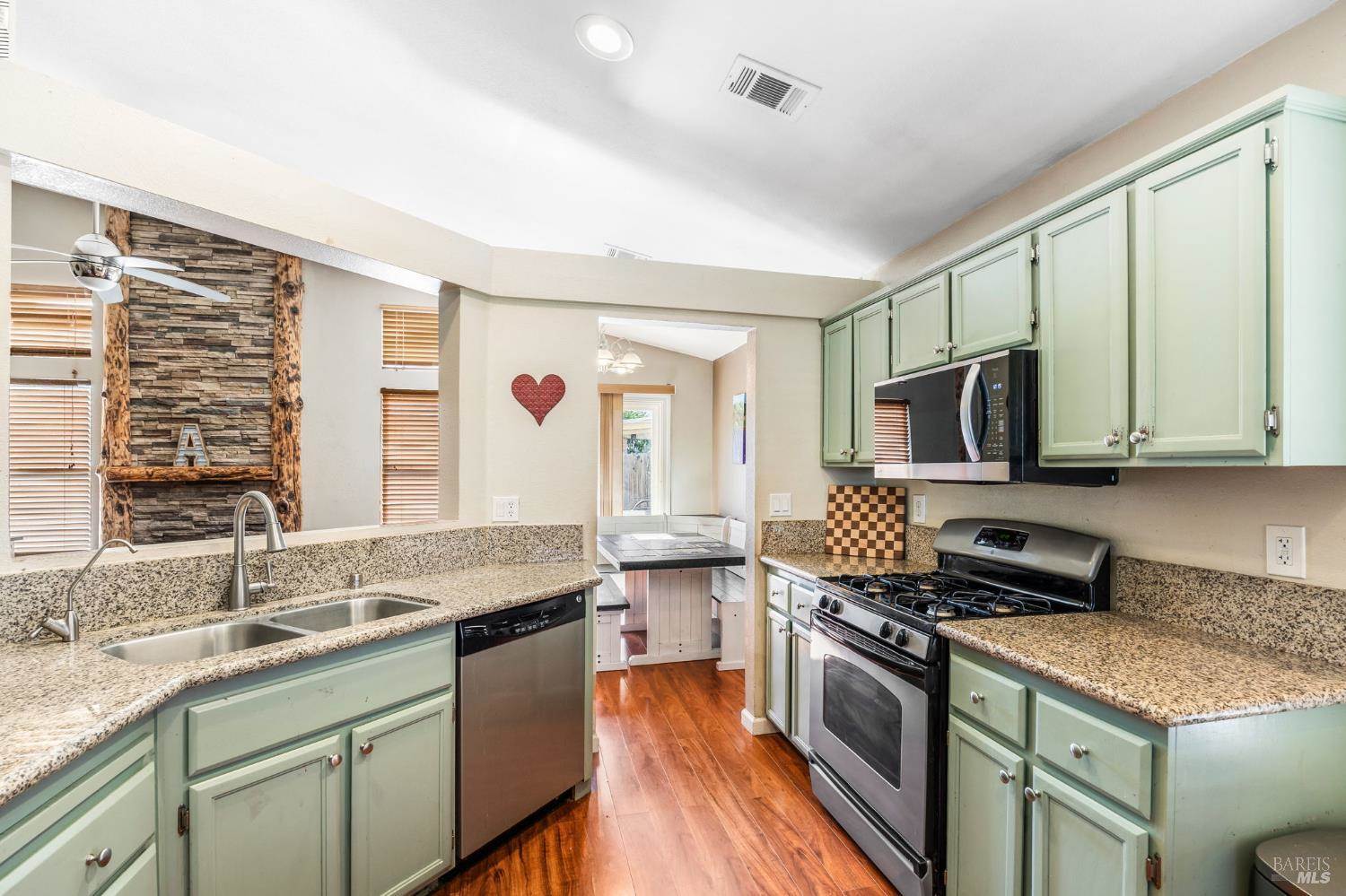 1695 Marenda Drive, Dixon, CA 95620