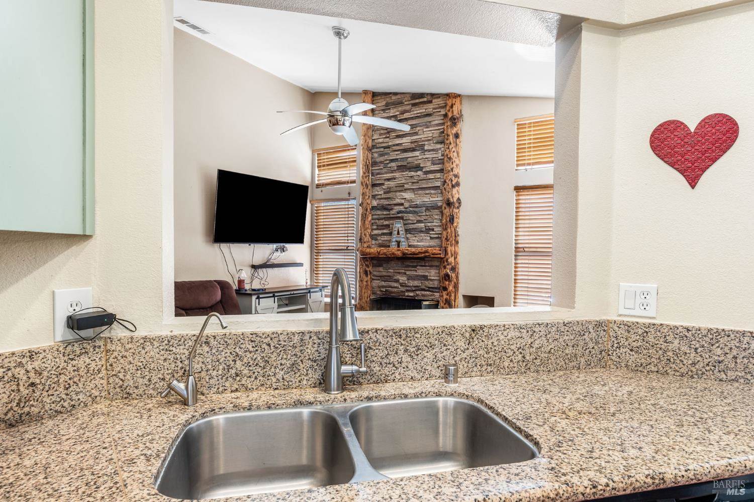 1695 Marenda Drive, Dixon, CA 95620