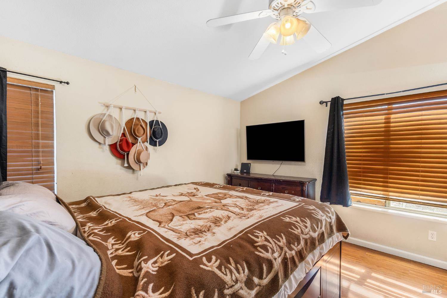 1695 Marenda Drive, Dixon, CA 95620