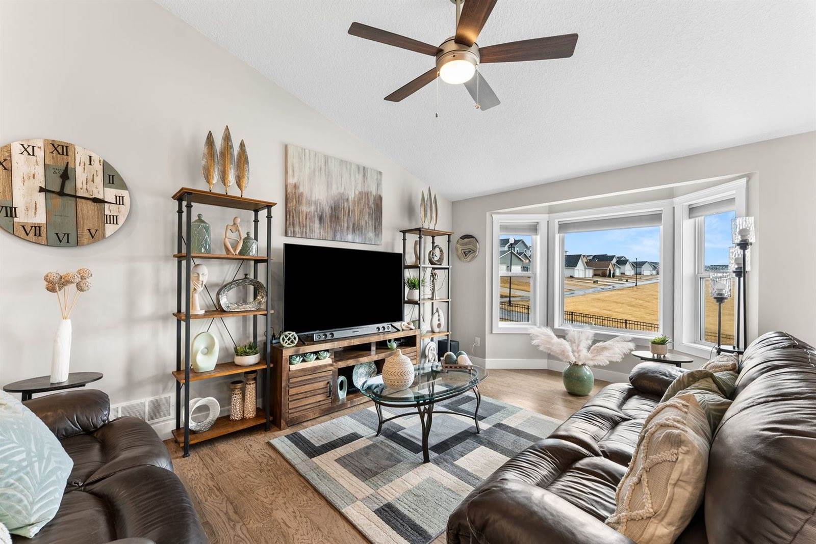 1425 Parkview Lane, Davenport, IA 52807