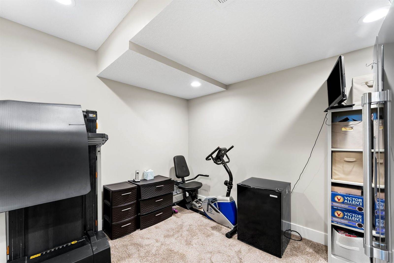 1425 Parkview Lane, Davenport, IA 52807