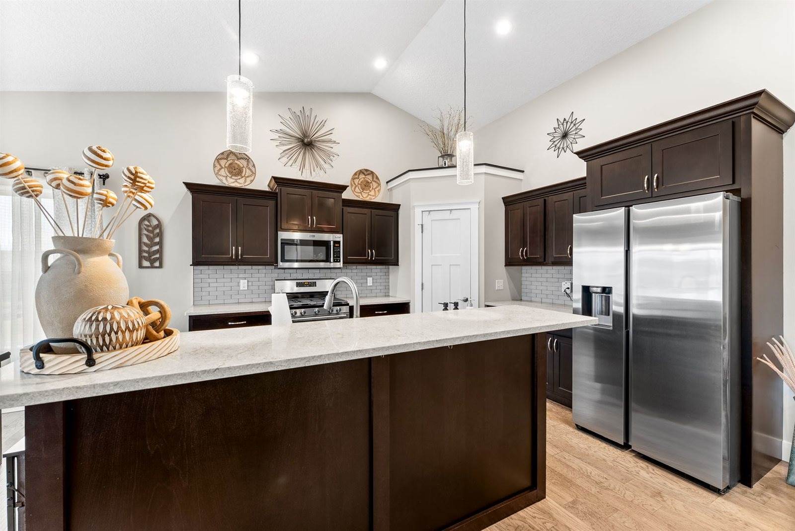 1425 Parkview Lane, Davenport, IA 52807