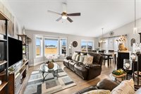 1425 Parkview Lane, Davenport, IA 52807