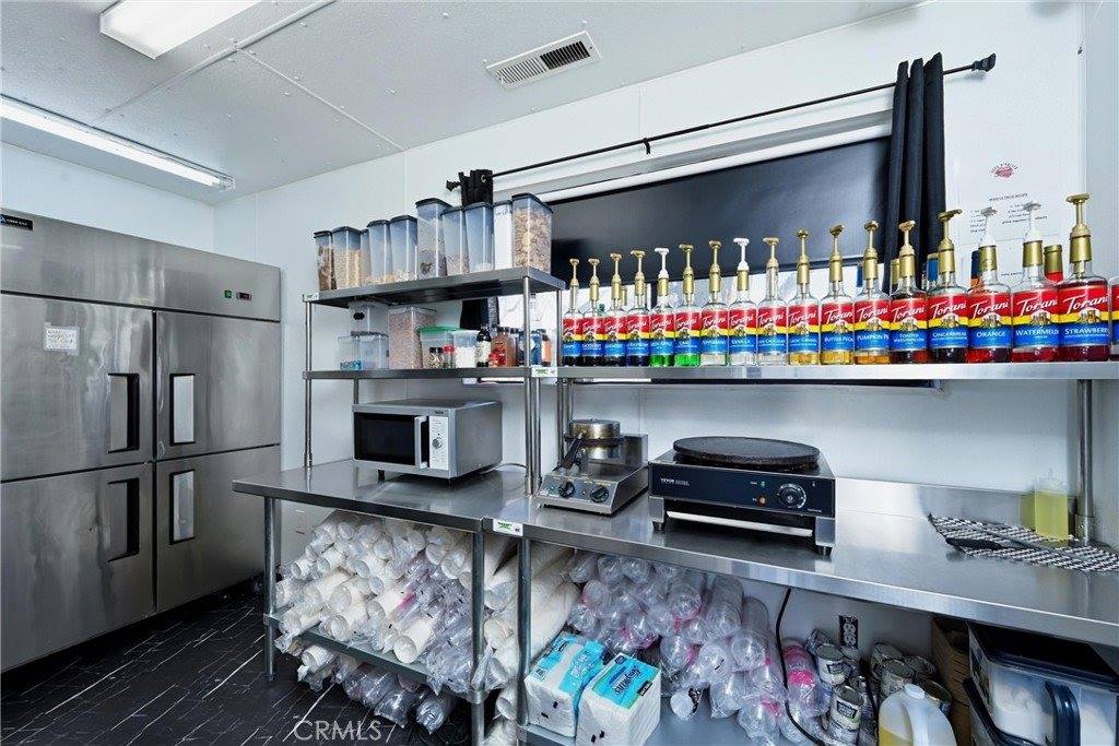 19851 Hartmann Road, Hidden Valley Lake, CA 95467