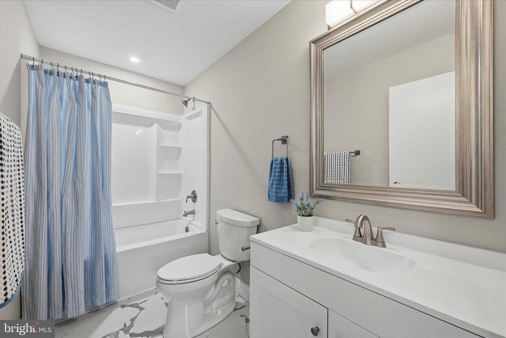 2967 South Pleasant Valley Road, Winchester, VA 22601