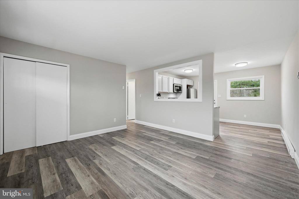 2967 South Pleasant Valley Road, Winchester, VA 22601