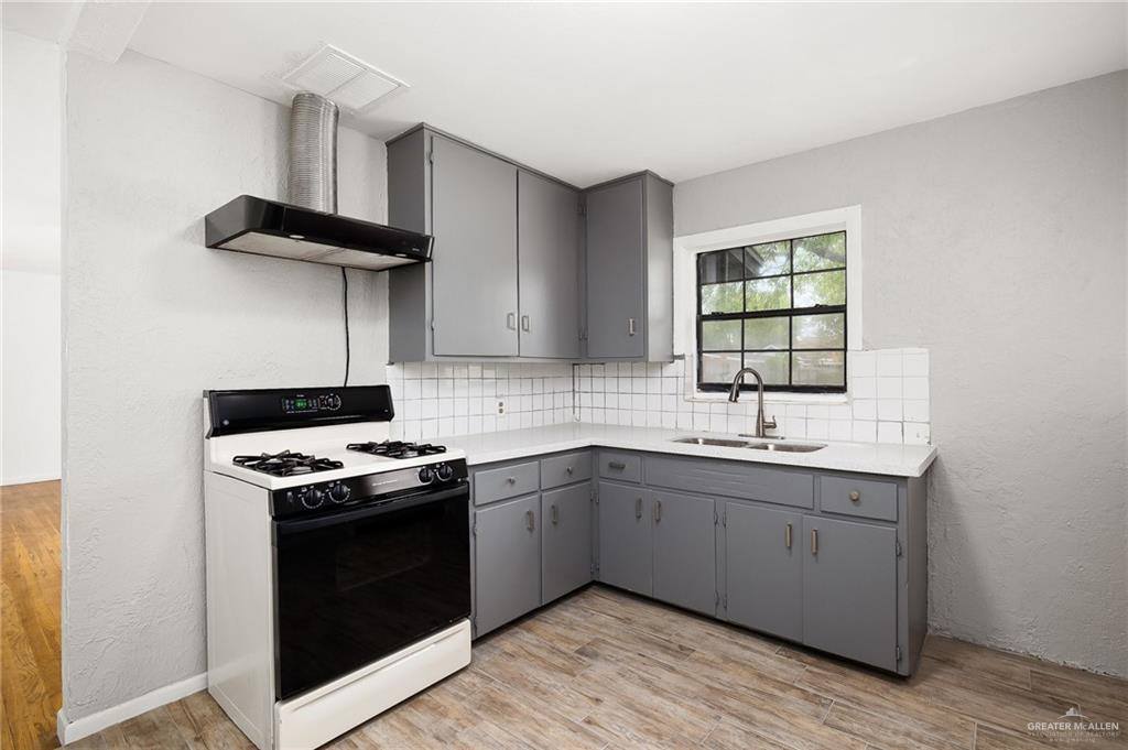 1808 North Cummings Avenue, Mission, TX 78572