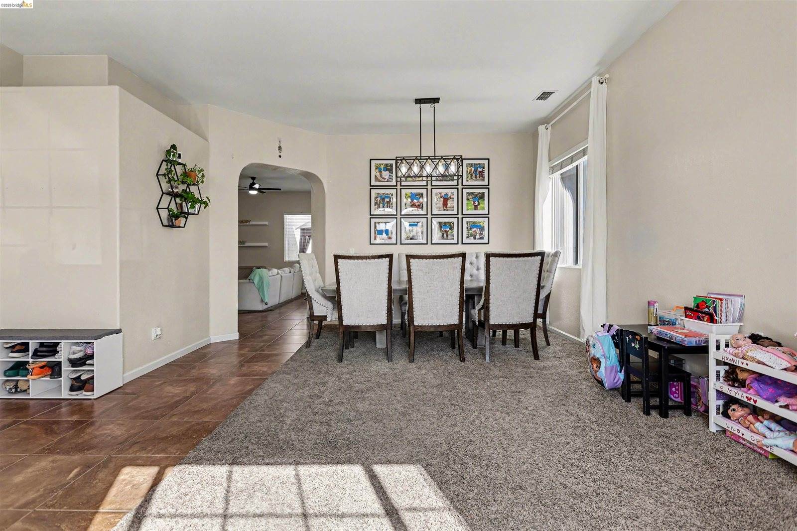 193 Mike Gartrell Cir, Sacramento, CA 95835