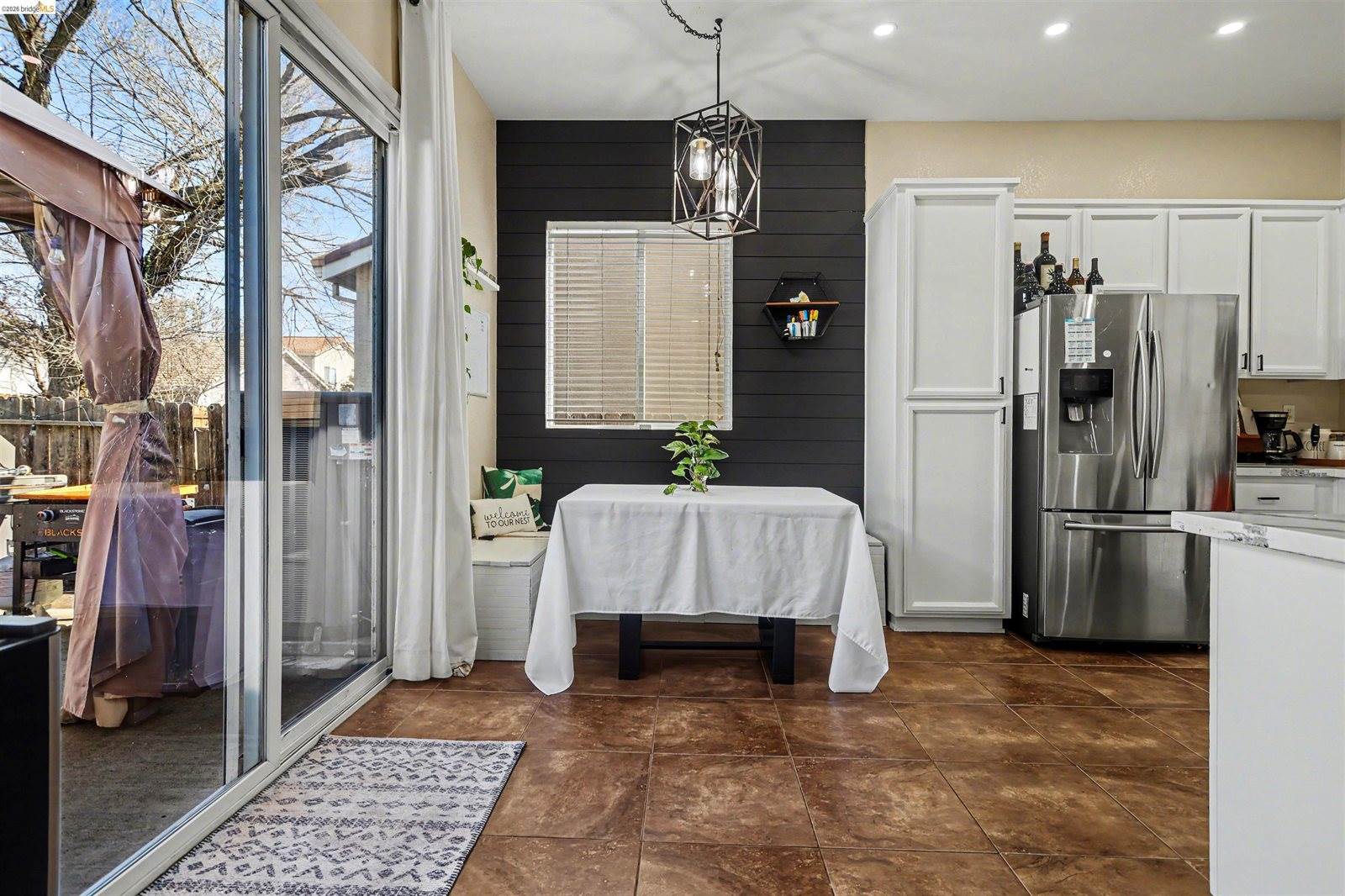 193 Mike Gartrell Cir, Sacramento, CA 95835