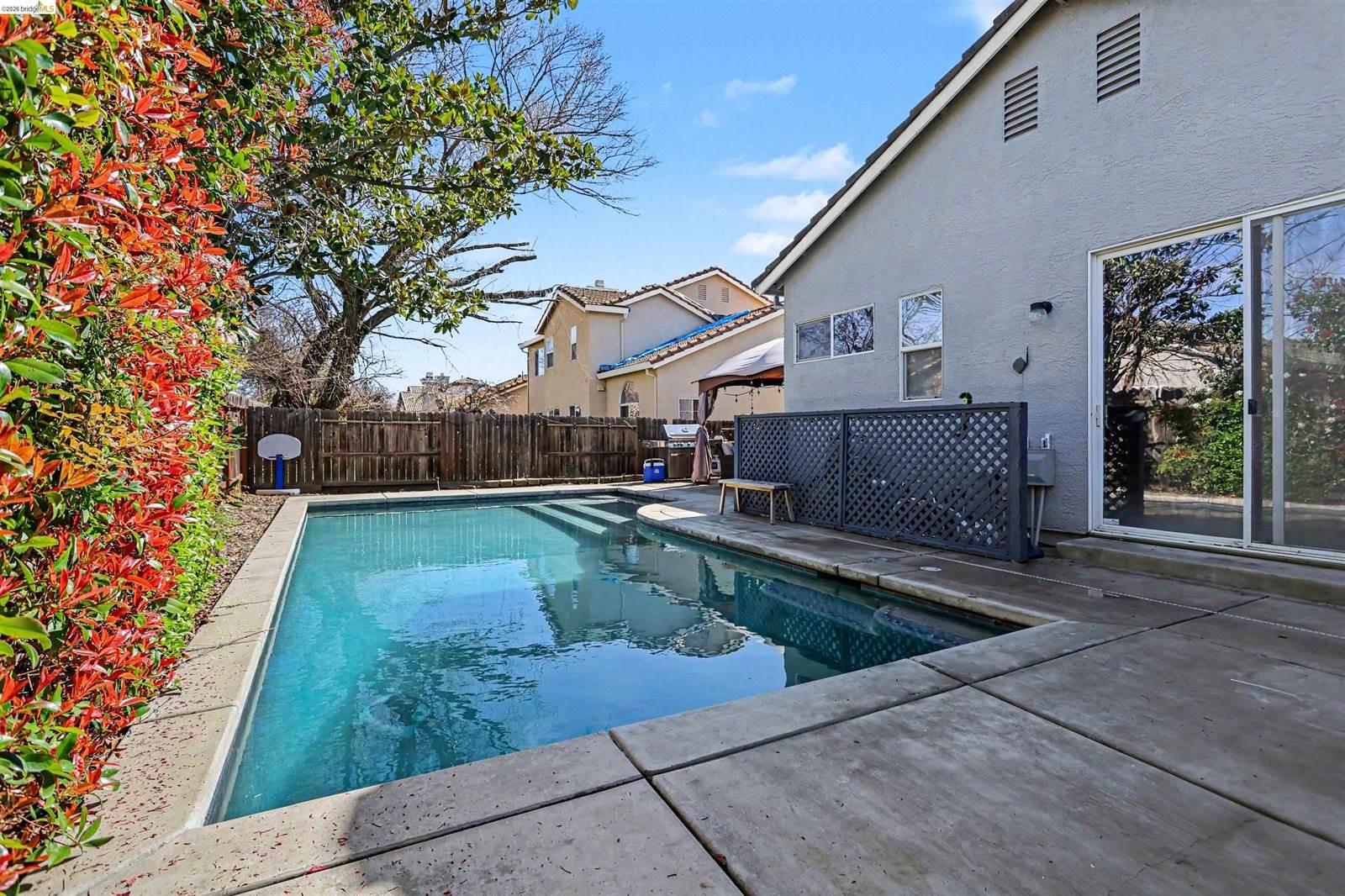 193 Mike Gartrell Cir, Sacramento, CA 95835